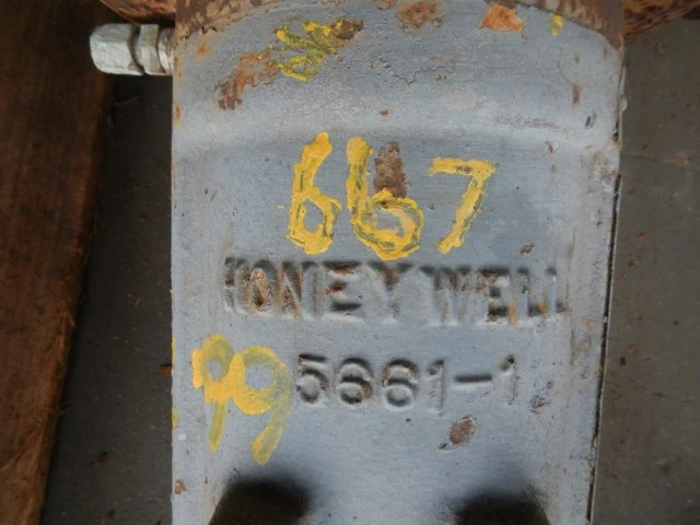Honeywell 1" 316 Stainless Steel Control Valve