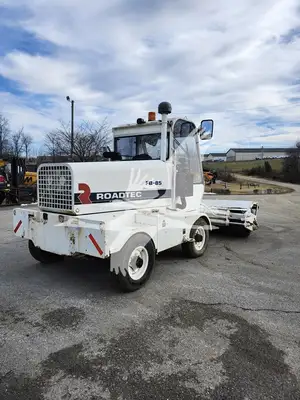 USED 2011 ROADTEC FB85