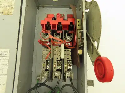 Cutler-Hammer Heavy Duty Safety Switch Enclosure 60A 600V 3Ph Nema 12