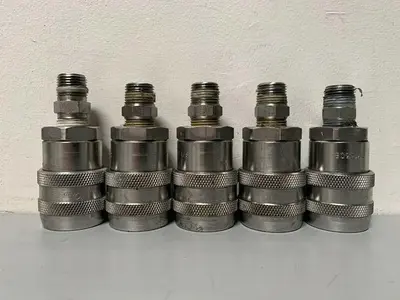 USED SNAP-TITE S71-3C8 QUICK CONNECTS W/ .75" FITTINGS