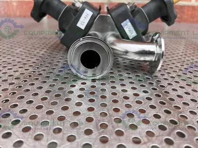 USED ITT PURE FLO 1-316L-RA20MAX 3 - WAY DIAPHRAGM VALVE W/ 1" SANITARY FITTING