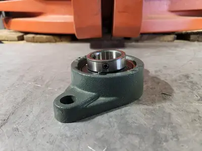 NEW NTN UCFL207-108