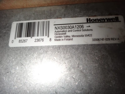 Honeywell 2-3 HP VFD, Type NXS0030A1206