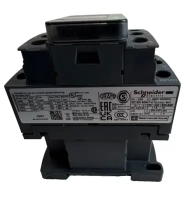 NEW SCHNEIDER ELECTRIC LC1D18G7 CONTACTOR 3 POLES 18A