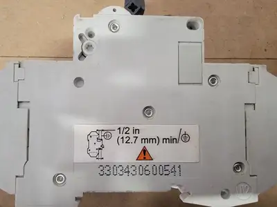 Used SCHNEIDER ELECTRIC C60N Switchgears British Columbia CA | Lenmark #239232