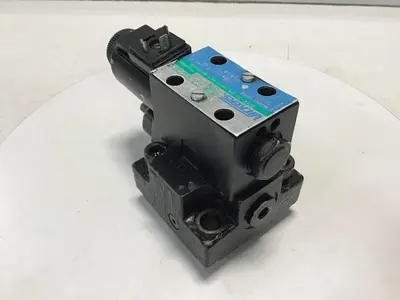 USED VICKERS DG4V-3S-2AL-M-U-HL7-60-EN490