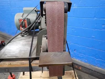 Used OLYMPIC FOUNDRY CO. SQUARE WHEEL Belt Grinders Including Sanders Ohio US | HGR 24 #1150546