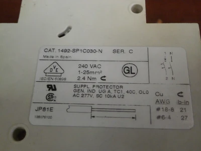 USED Allen-Bradley 1492-SP1C030-N