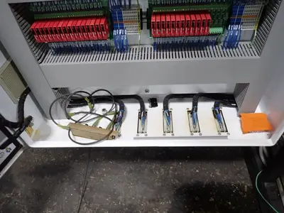 USED YASKAWA / MOTOMAN UP20 / DX200