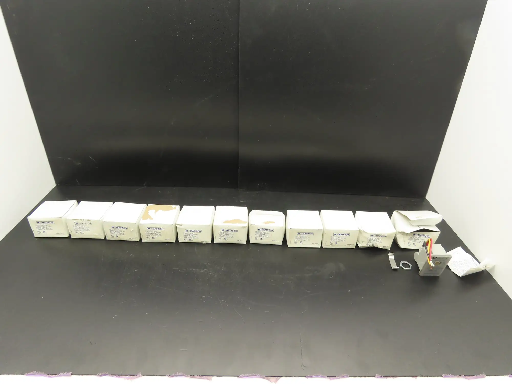 Area Lighting Research SPT-168 Photoelectric Switch 205-277VAC 2000W Lot of 11