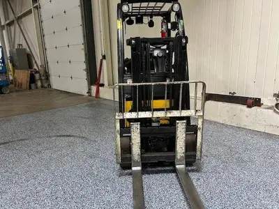 Used 2017 YALE GLC030VX Liquid Propane Forklifts Illinois US | Somerset Equipment Sales #1546284