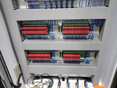 USED YASKAWA / MOTOMAN UP20 / DX200