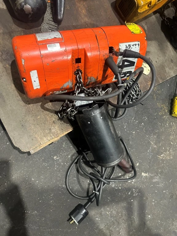 CM 1/2 TON ELECTRIC CHAIN HOIST
