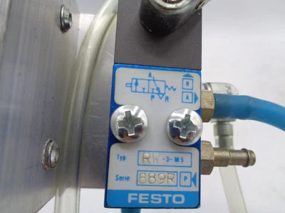 Festo RW-3-M5 Rotary Lever Valve With Festo VAD 1/8