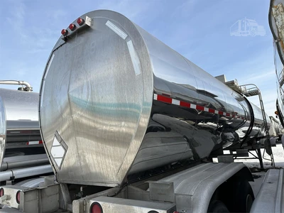 Used 1996 BRENNER _UNKNOWN_ Tanker Trailers Indiana US | Lakeshore Equipment Sales #1546588
