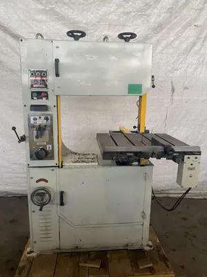 KBC MACHINERY BAV-700PF VERTICAL BANDSAW W/ POWERFEED. STOCK #0679824