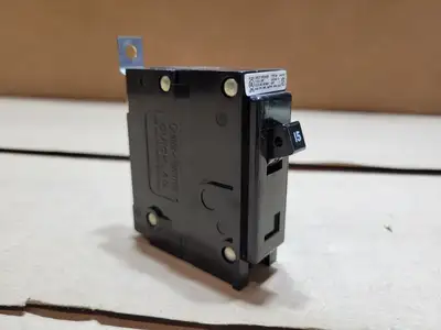 Used CUTLER-HAMMER BAB1015 Circuit Breakers British Columbia CA | Lenmark #1743342