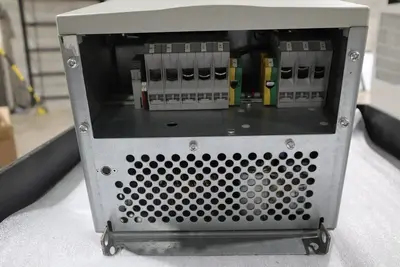 Allen Bradley 20BD125A0ANNAND0 100 HP Ser B Powerflex 700 Drive VFD Stock 3367-A