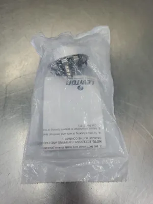 Leviton 4YA99 Lampholder Snap-In Module, 660W 600V. 5E-29