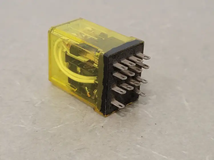 Used AROMAT HC4E-H-AC115V Misc Electrical & Power Parts British Columbia CA | Lenmark #248677