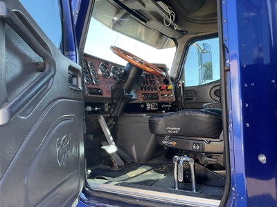 Used 2000 INTERNATIONAL 9900IX Conventional trucks Michigan US | Miedema Asset Management Group #1357798
