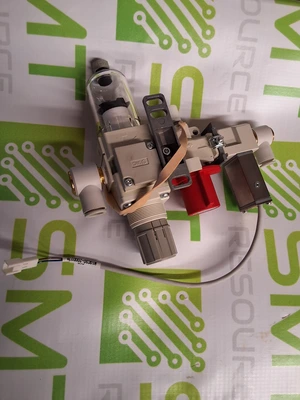 SMC FILTER REGULATOR AW20-02E-B W/ PRESSURE RELEASE VALVE AND PRESSURE SWITCH