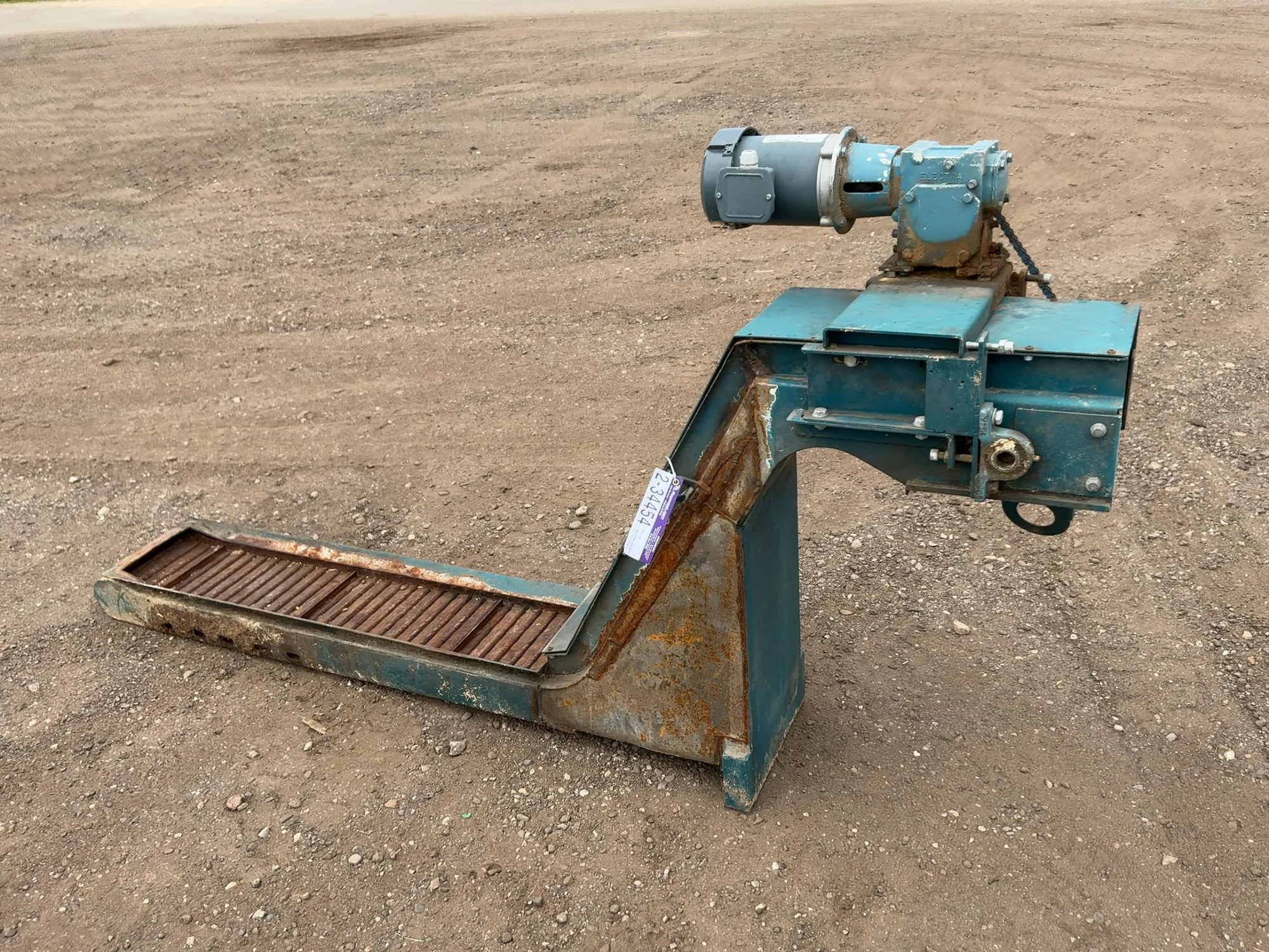 Chip Conveyor, Marathon 1/2hp 208-230/460 Volt 3 Phase Motor, approx. 90” long overall, 9” wide conv...