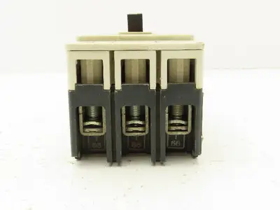 Allen Bradley 140U-H3C3-C30 Circuit Breaker 30A 3 Pole 600V Panel Mount