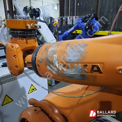 KUKA KR 180 R2900 Robot w/ KRC4 Controller
