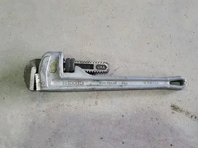 Assorted Pipe Wrench, 14" & 18", (Set of 6)