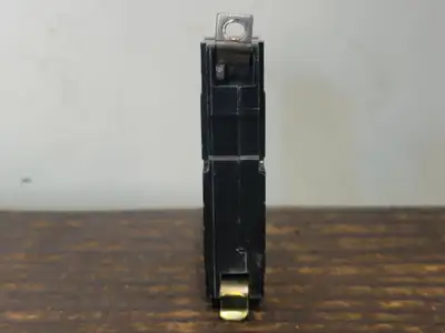 20 Amp, 1 Pole, 240 volts Circuit Breaker