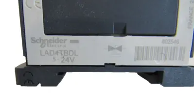 NEW SCHNEIDER ELECTRIC LC1D09BD CONTACTOR