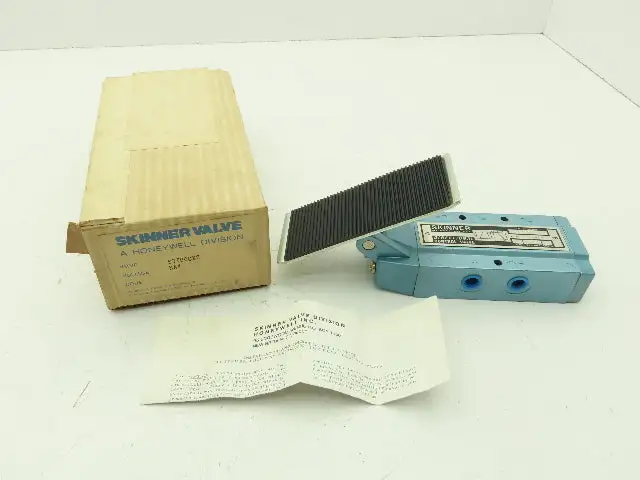 Honeywell Skinner S3T0CCX2 Directional Control Valve Pneumatic Air Foot Pedal