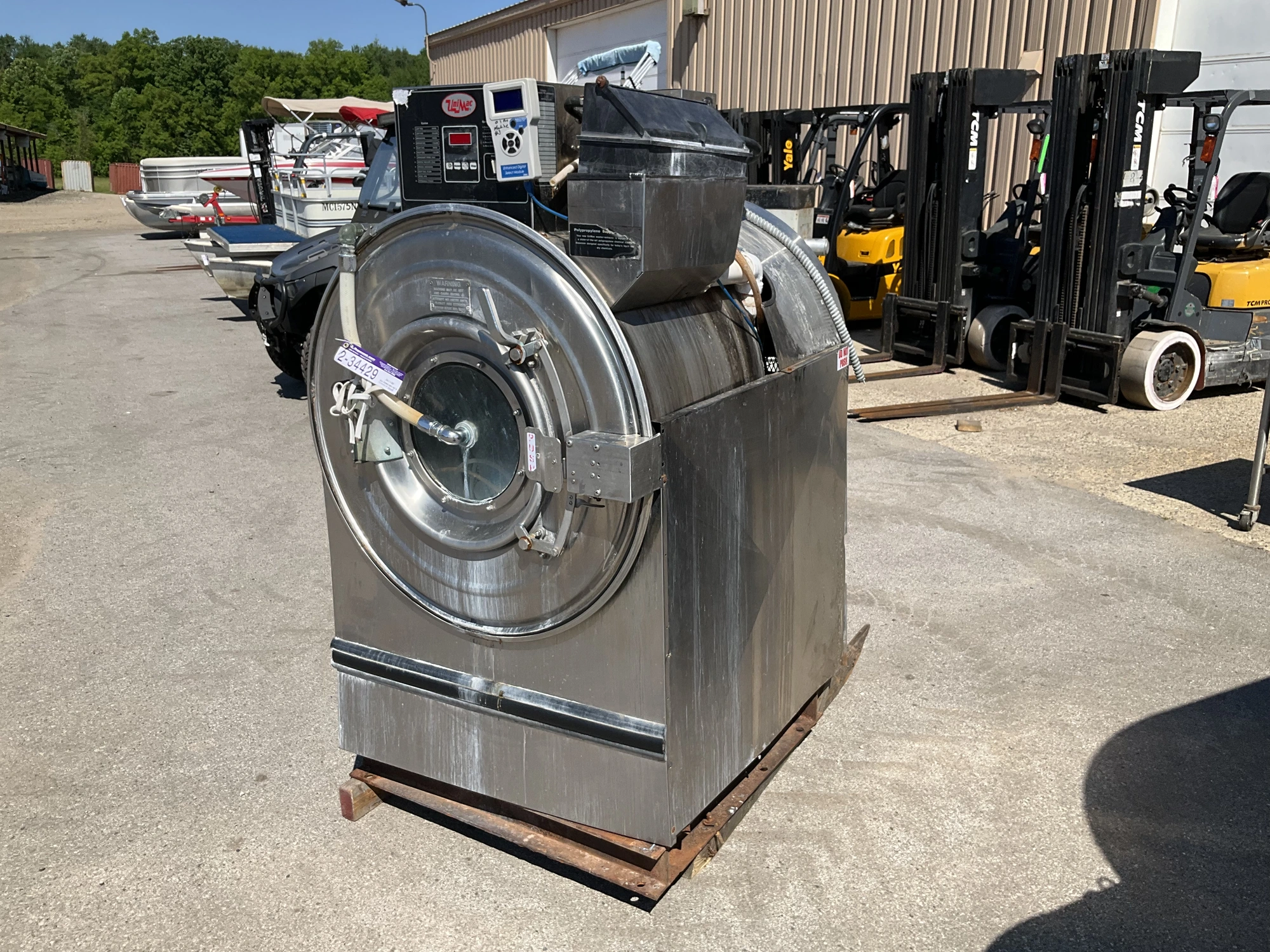 UniMac industrial/commercial washer model no. UW50S2AU1, 208-240 volt three phase electric, working ...
