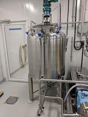 Vertical SS Mixing Tanks
