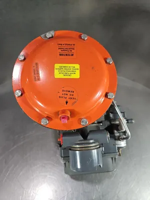 Fisher FIELDVUE DVC6010 Valve Positioner with 32-24588C. Loc 6E