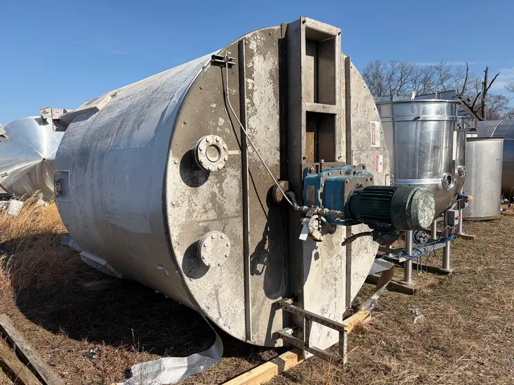 Used 2000 A&B PROCESSING 3,000 GALLON Stainless Steel Tanks New Jersey US | Perry Equipment #455633