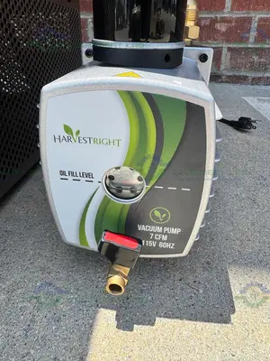 USED HARVEST RIGHT HRFDM BENCHTOP FREEZE DRYER / LYOPHILIZER W/ PUMP 3/4 HP