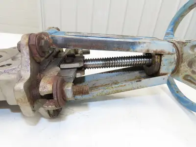 DeZurik 827 4" Stainless Lug Knife Gate Valve Rising Stem Metal Seat 316SS