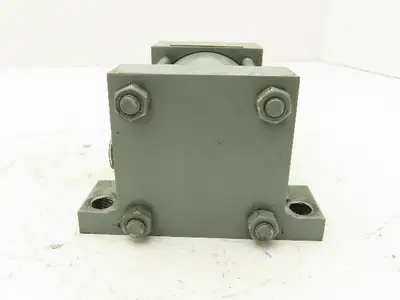 Lynair LH-2-1/2A04 Hydraulic Cylinder 2.5" Bore 2" Stroke 1500 PSI Foot Mount