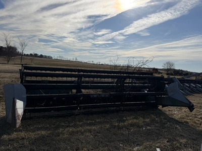 (1) make and model unknown (believed to be Allis-Chalmers), 14' foot grain head, for parts or repair...