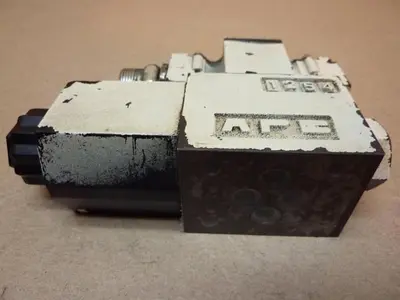 USED YUKEN T-DSG-01-2B2-D24-50