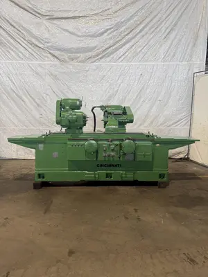 18" X 36" CINCINNATI UNIVERSAL CYLINDRICAL GRINDER. STOCK # 0779425