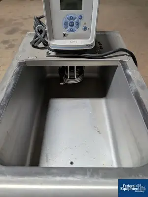 Used Thermo Scientific Thermo Scientific HAAKE S30 Heated Circulating Water Bath with SC100 Digital Circulator Baths / Circulators Michigan US | Federal Equipment Company #1512803