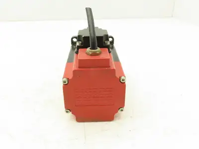 Motor Power Co 143251F1W1303 AC Servo Motor 4000 RPM 145V 1PH 0.65Nm W/Encoder