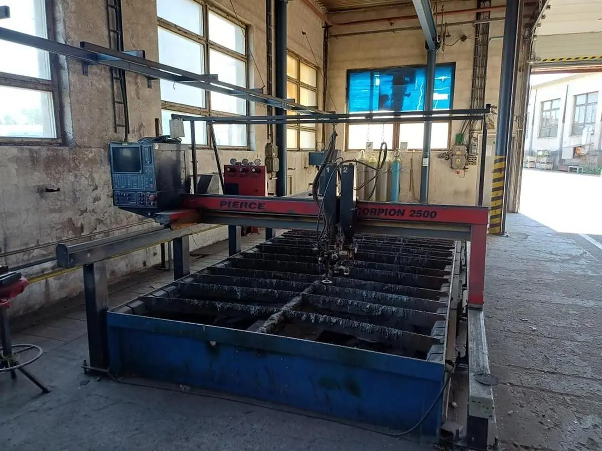 Used 2001 PIERCE SCORPION 2500 GP Plasma Cutters CZ | Amaron s.r.o. #1132891