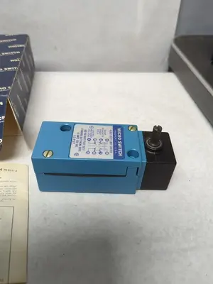New | in-Stock MICRO SWITCH LSP2F Miscellaneous Equipment (Electrical & Power) | Surplus Asset Holdings #1197901