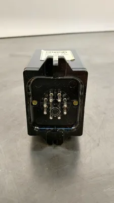 Omron STP-MND-AN-UA Synchronous Motor Timer 120V BIN#3