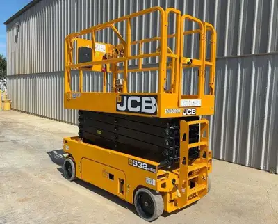 USED 2023 JCB S3246E