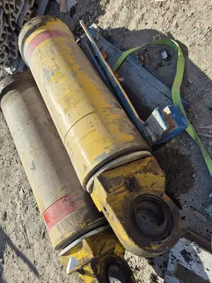 830E-DC RH Hoist Cylinder - 39,021 hrs